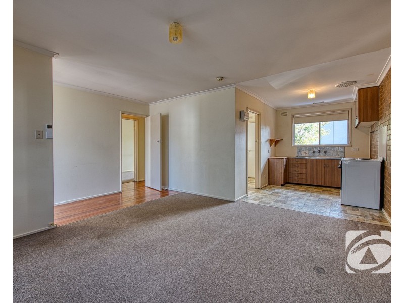 2 & 3/8 Wheeler Street, Berwick VIC 3806