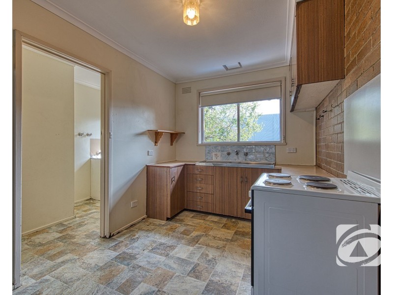 2 & 3/8 Wheeler Street, Berwick VIC 3806