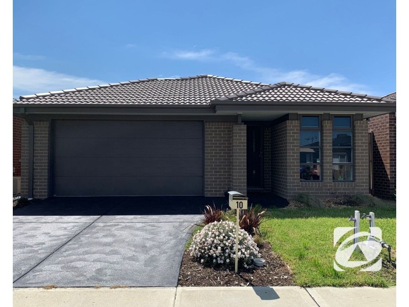 10 Fairywren Street, Pakenham VIC 3810