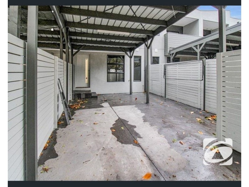 19 Sire Walk, Pakenham VIC 3810