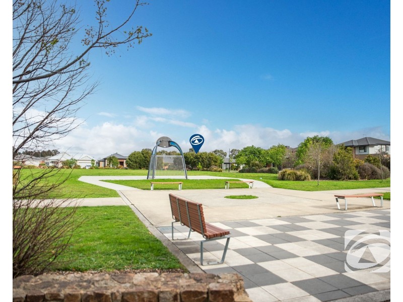 9 Manhattan Drive, Officer VIC 3809