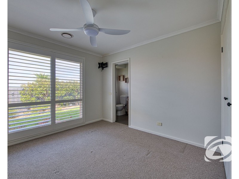 73 Eagle Drive, Pakenham VIC 3810
