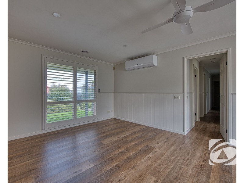 73 Eagle Drive, Pakenham VIC 3810