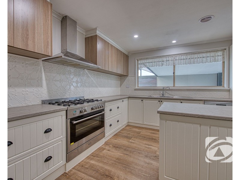 73 Eagle Drive, Pakenham VIC 3810