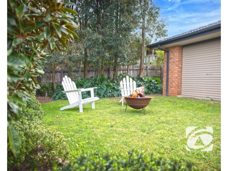 73 Eagle Drive, Pakenham VIC 3810