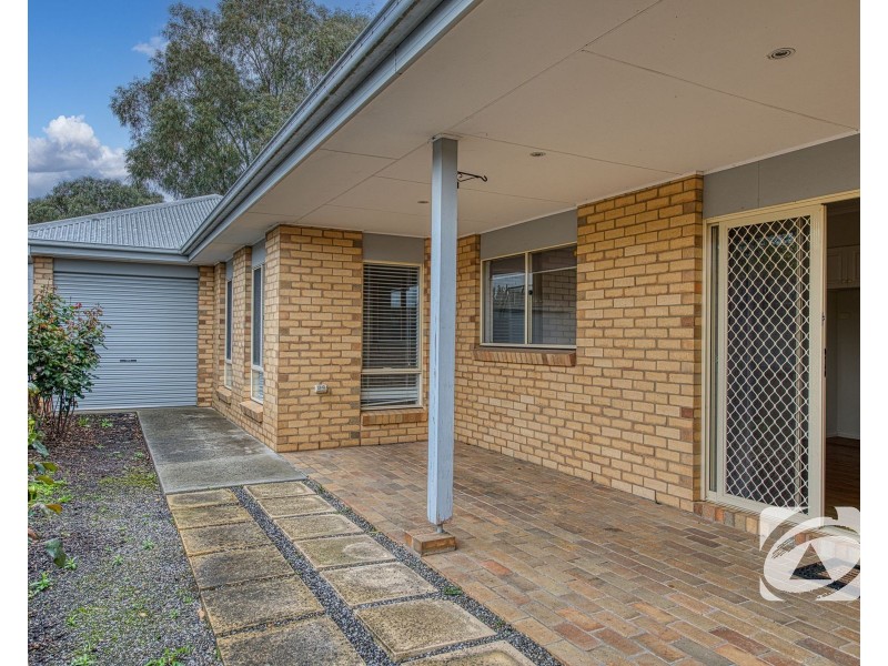 4 Killarney Crescent, Pakenham VIC 3810