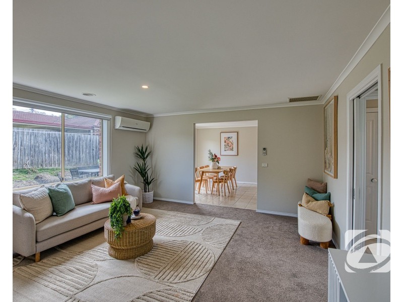 9 Torre Road, Pakenham VIC 3810