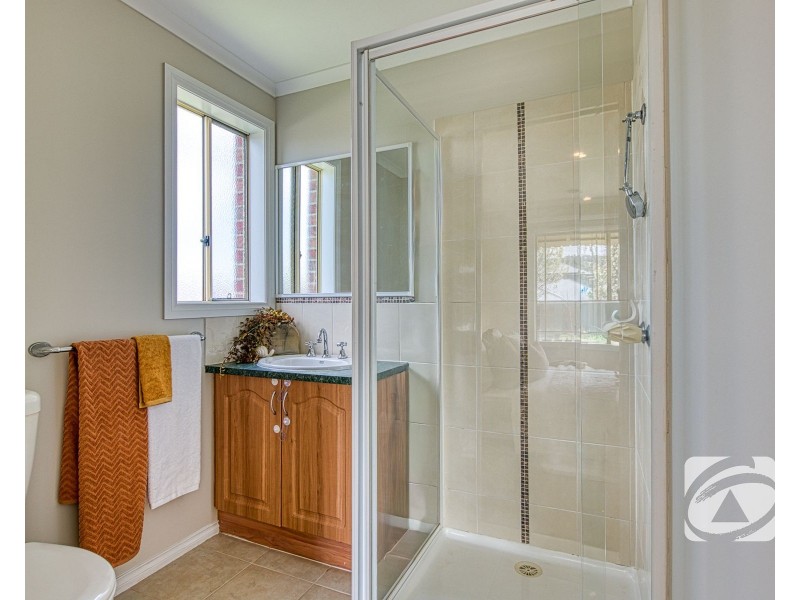 9 Torre Road, Pakenham VIC 3810