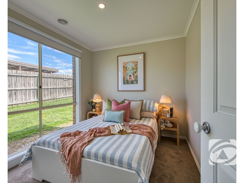 9 Torre Road, Pakenham VIC 3810