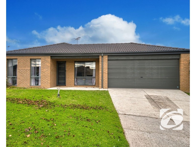 7 Doonie Way, Pakenham VIC 3810