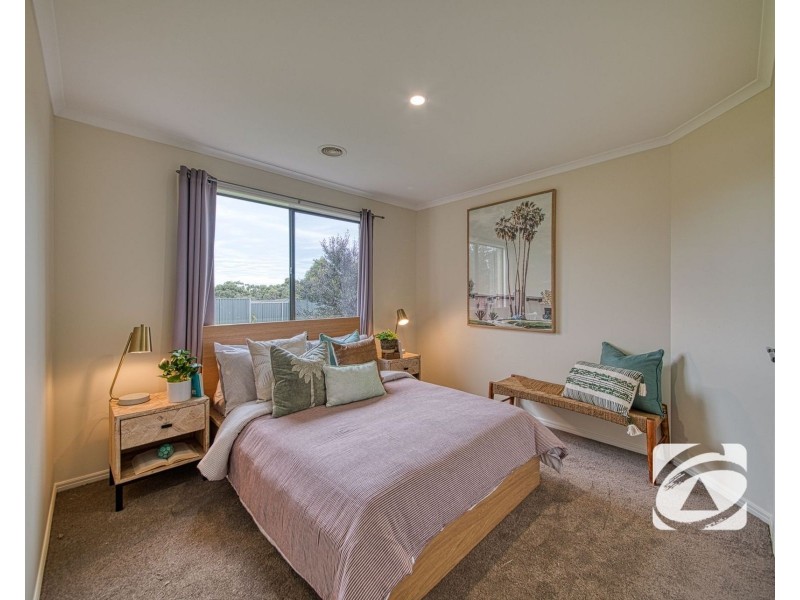 7 Doonie Way, Pakenham VIC 3810