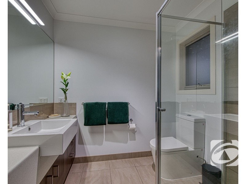 2/5 Kerry Place, Garfield VIC 3814
