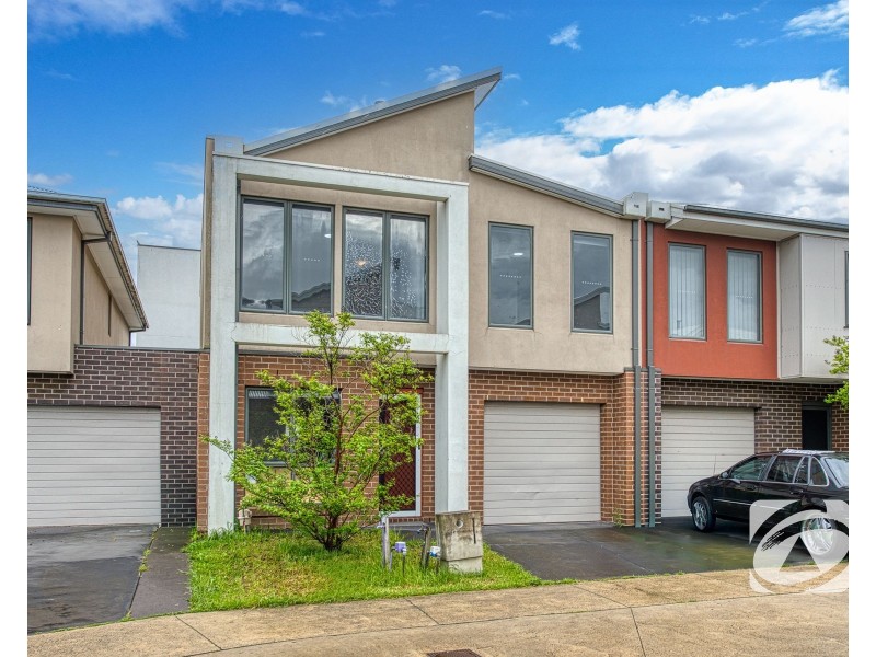 2/180 Henry Road, Pakenham VIC 3810