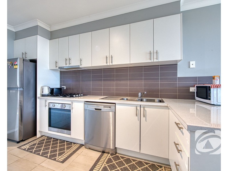 2/180 Henry Road, Pakenham VIC 3810