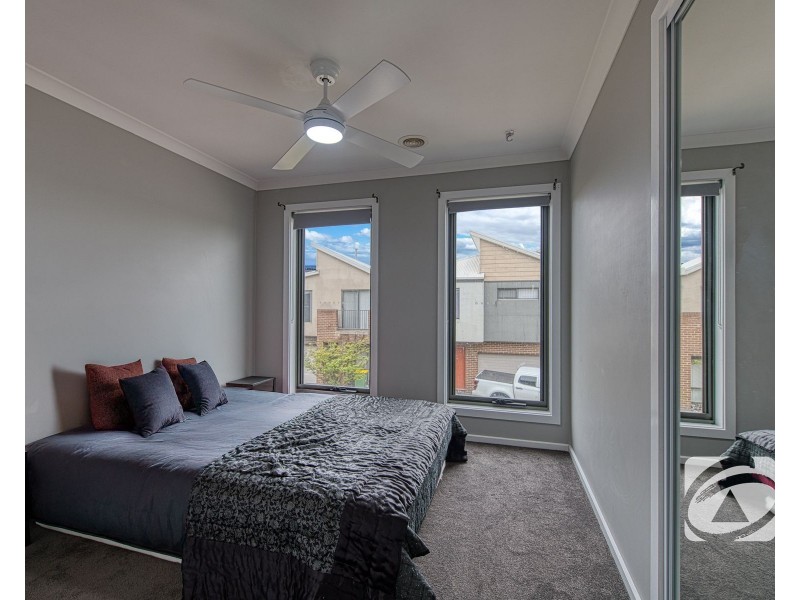 2/180 Henry Road, Pakenham VIC 3810