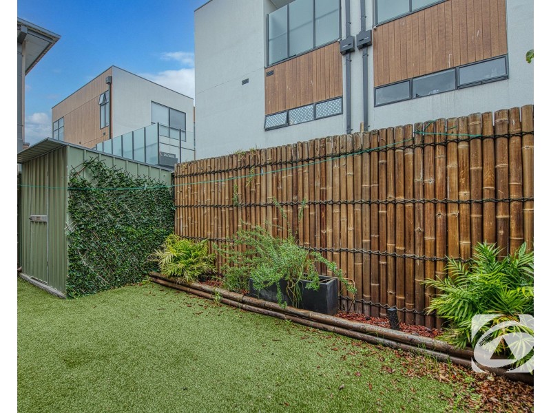 2/180 Henry Road, Pakenham VIC 3810