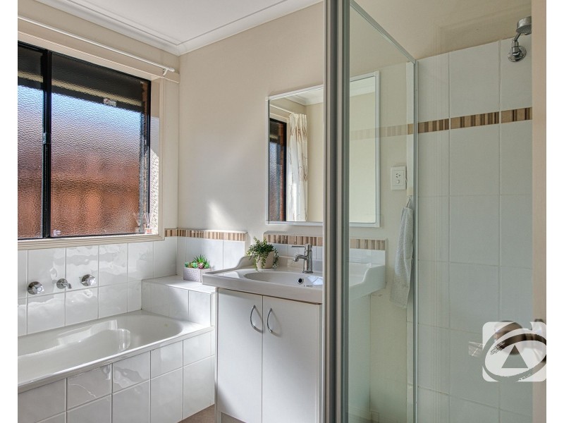 34 Parman Avenue, Pakenham VIC 3810