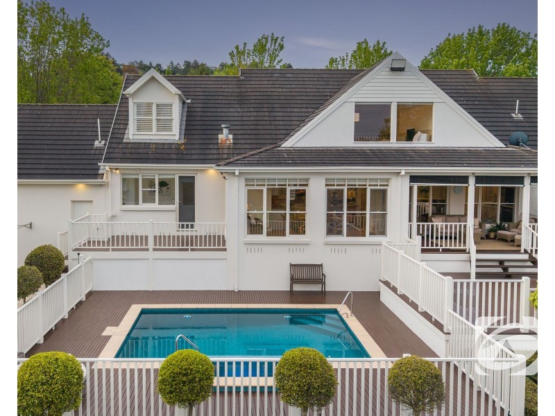 12 Farm Lane, Berwick VIC 3806