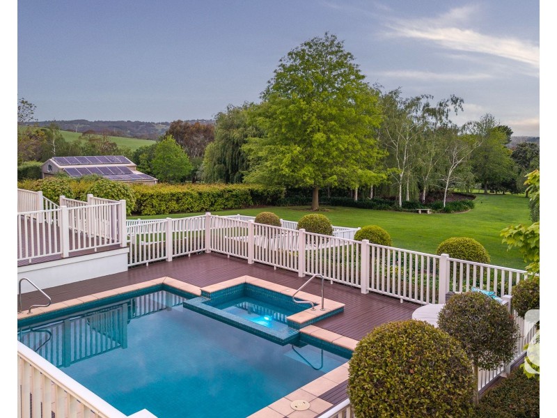 12 Farm Lane, Berwick VIC 3806