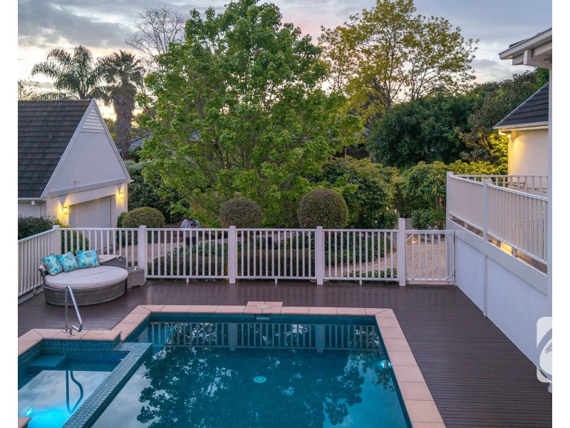 12 Farm Lane, Berwick VIC 3806