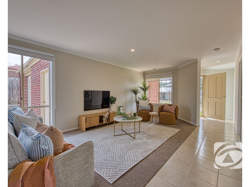 9 Torre Road, Pakenham VIC 3810