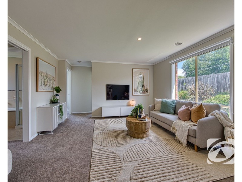 9 Torre Road, Pakenham VIC 3810