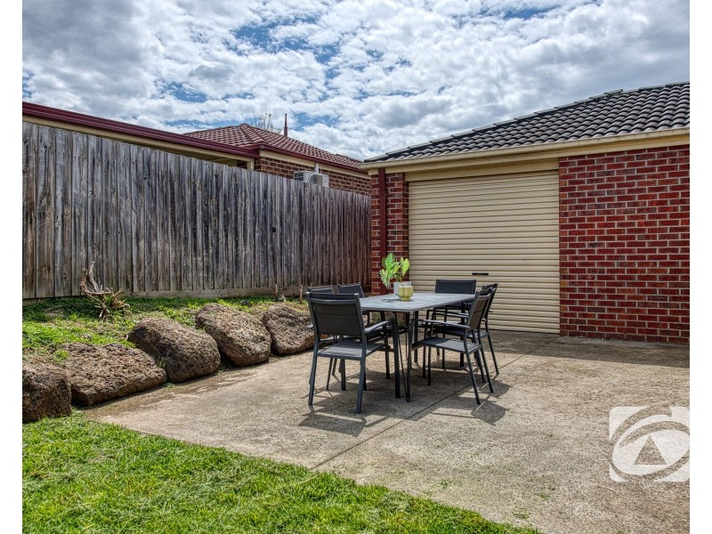 9 Torre Road, Pakenham VIC 3810