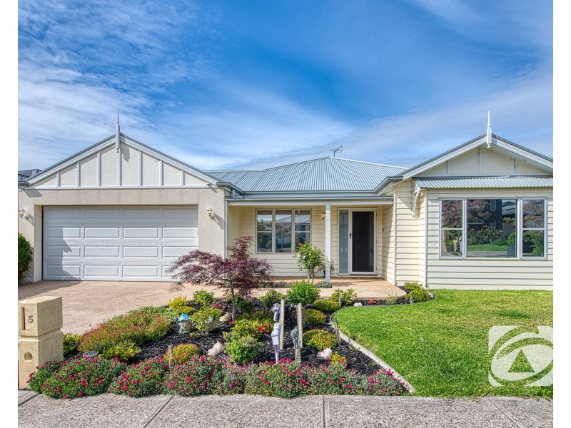 5 Burgess Avenue, Officer VIC 3809