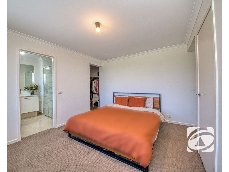 25 Biggs Drive, Officer VIC 3809