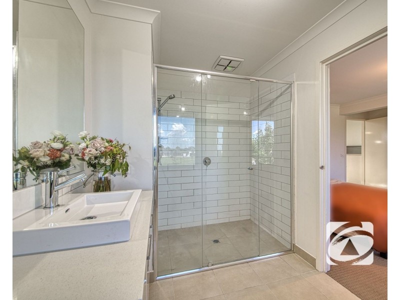 25 Biggs Drive, Officer VIC 3809