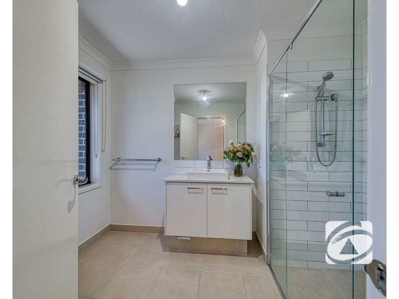 25 Biggs Drive, Officer VIC 3809