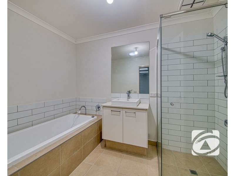 25 Biggs Drive, Officer VIC 3809