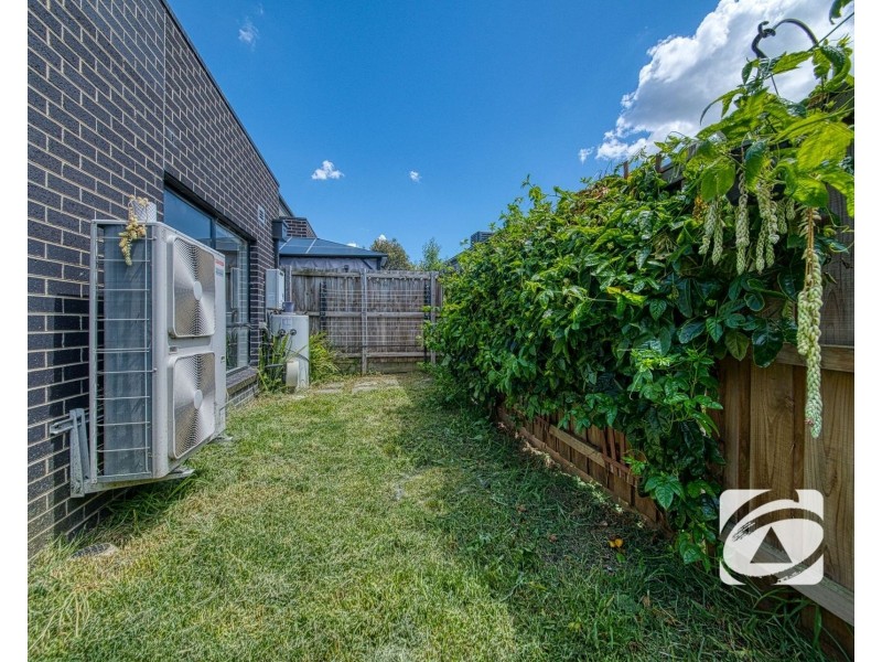 25 Biggs Drive, Officer VIC 3809