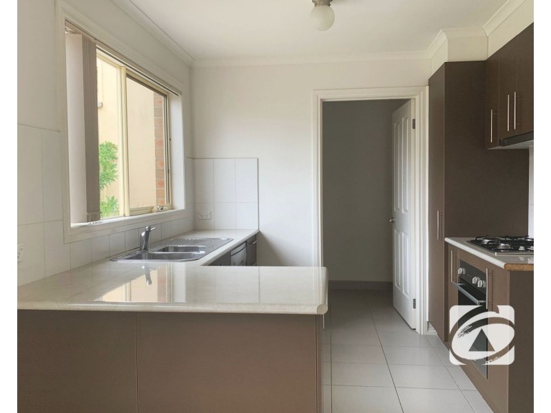8/40 Army Road, Pakenham VIC 3810