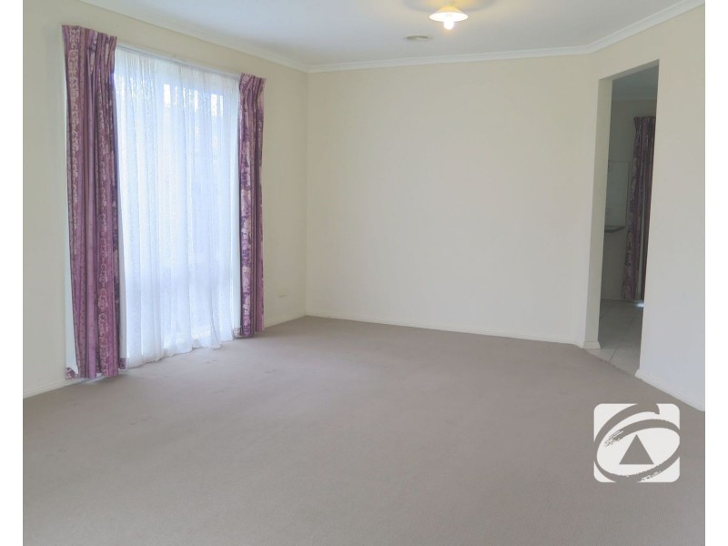 32 Silver Gum Drive, Pakenham VIC 3810