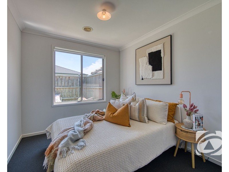 22 Melville Road, Officer VIC 3809