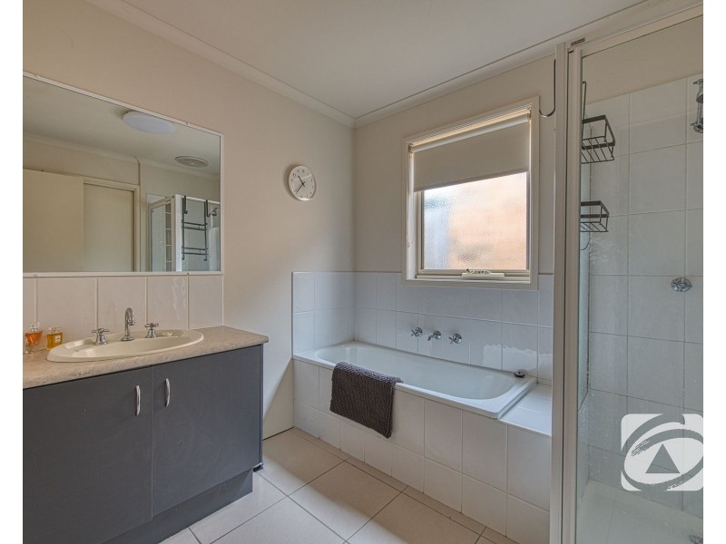 3/54-58 Pommel Street, Pakenham VIC 3810