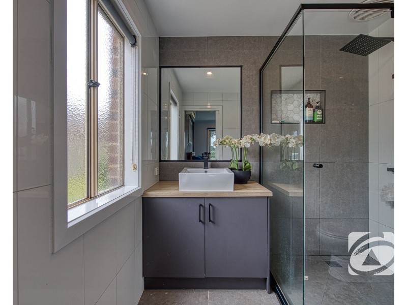 44 Bailey Boulevard, Koo Wee Rup VIC 3981