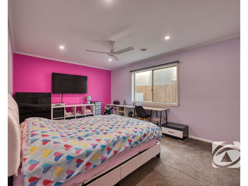 44 Bailey Boulevard, Koo Wee Rup VIC 3981