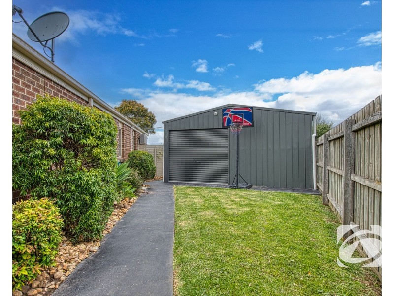 44 Bailey Boulevard, Koo Wee Rup VIC 3981