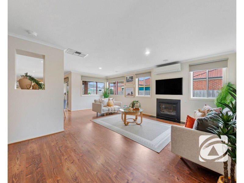 5 Watts Terrace, Pakenham VIC 3810