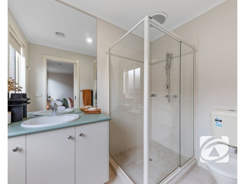 5 Watts Terrace, Pakenham VIC 3810