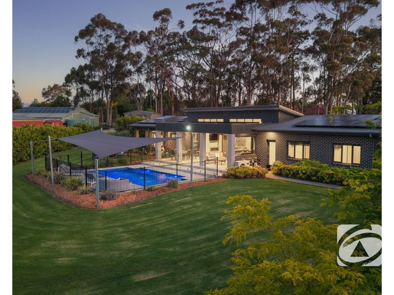 16B Meeking Drive, Pakenham VIC 3810