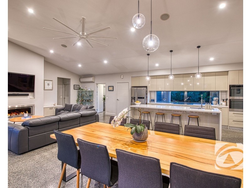 16B Meeking Drive, Pakenham VIC 3810