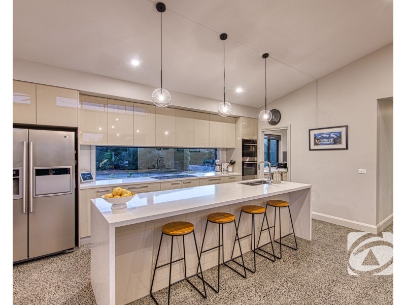 16B Meeking Drive, Pakenham VIC 3810