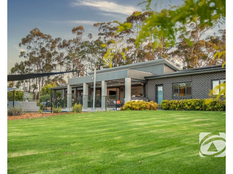 16B Meeking Drive, Pakenham VIC 3810