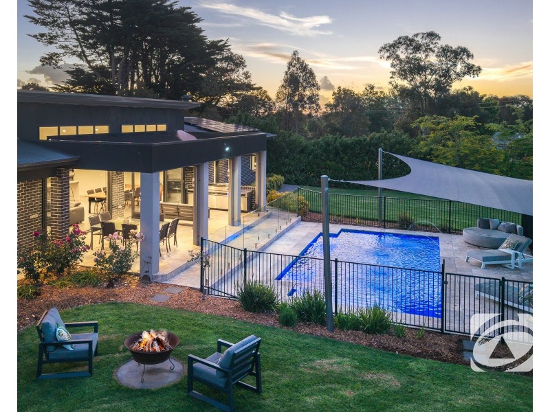 16B Meeking Drive, Pakenham VIC 3810