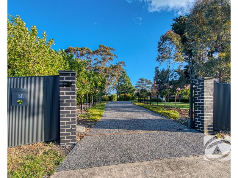 16B Meeking Drive, Pakenham VIC 3810
