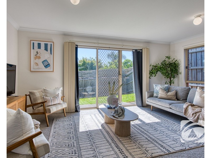 4/12 McClenaghan Place, Pakenham VIC 3810