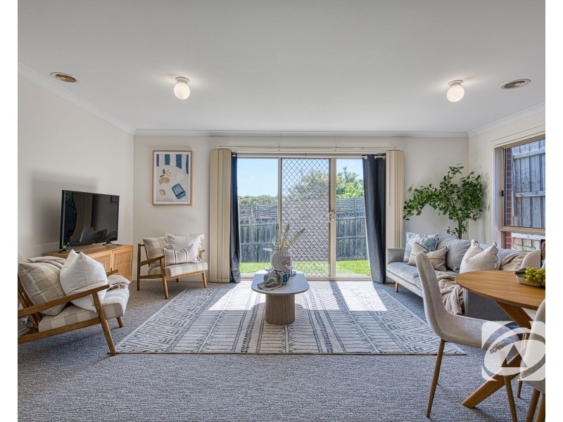 4/12 McClenaghan Place, Pakenham VIC 3810